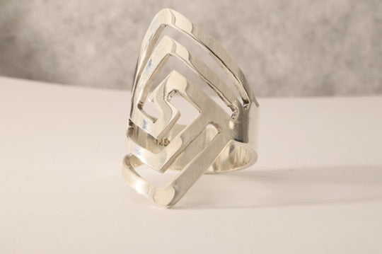 Labyrinth of Light - Ring 8.9 Grams Of 925 Sterling Silver