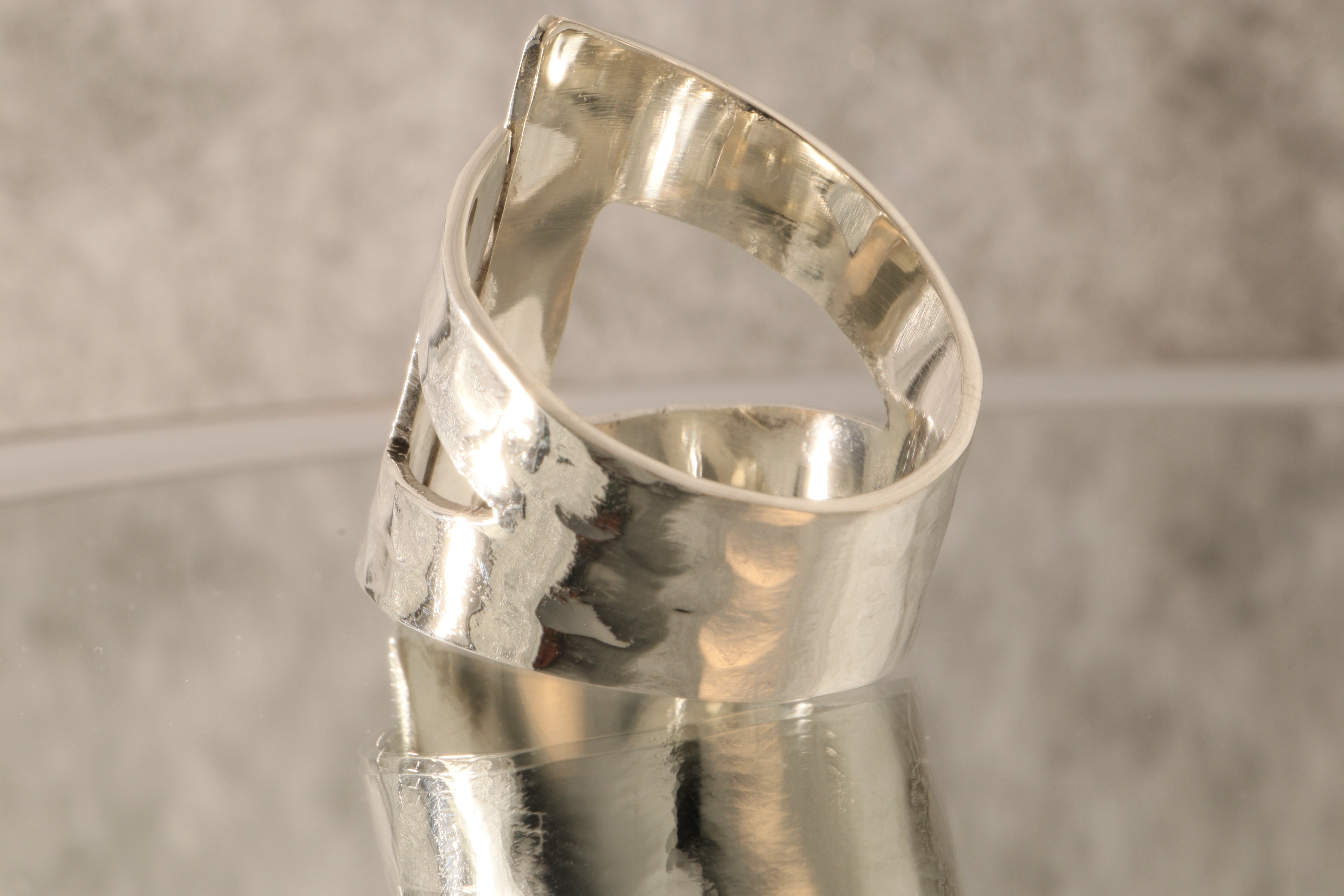 Echoes of Light - 925 Silver Open Band Ring