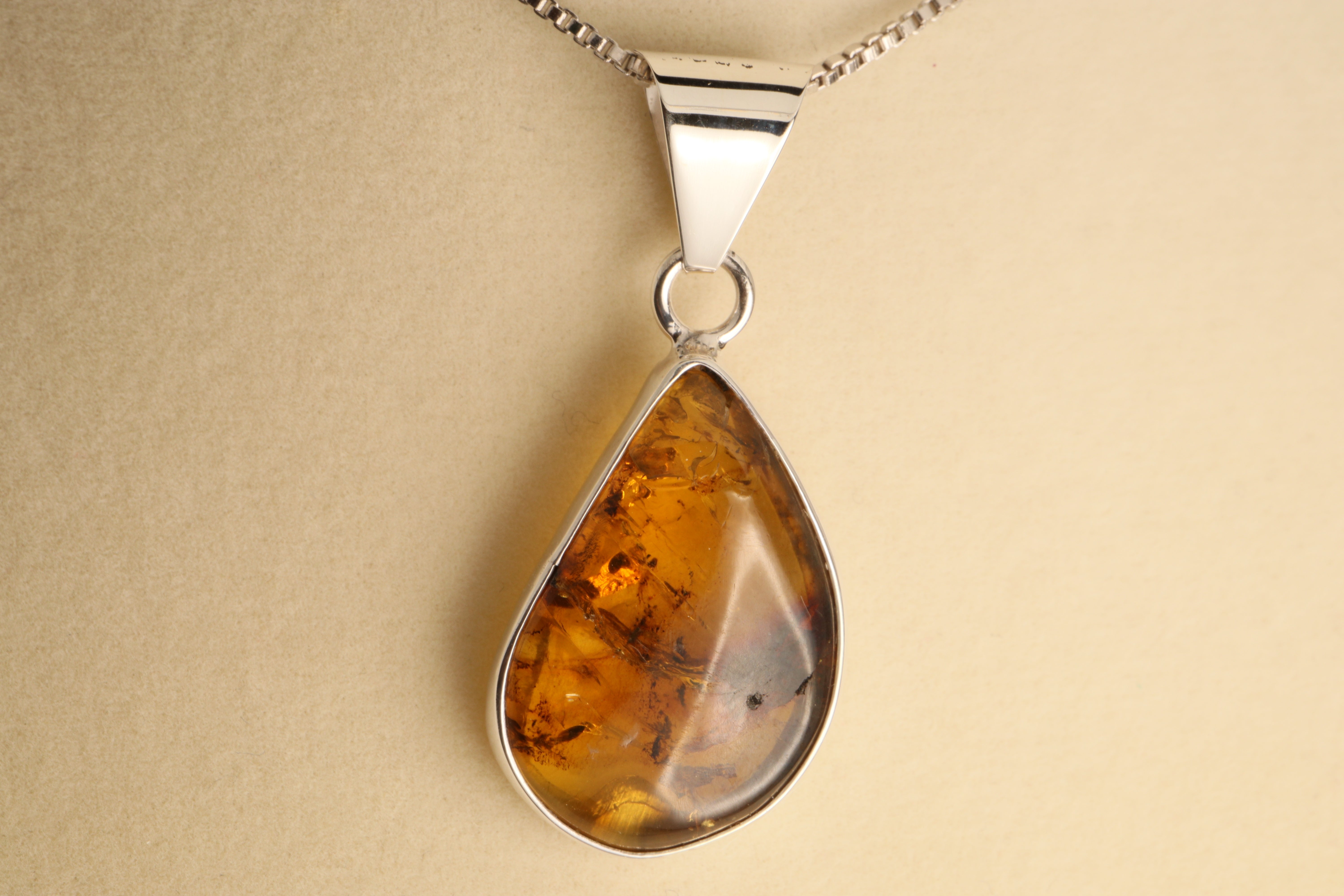Golden Legacy – Chiapas Amber Pendant in 925 Sterling Silver