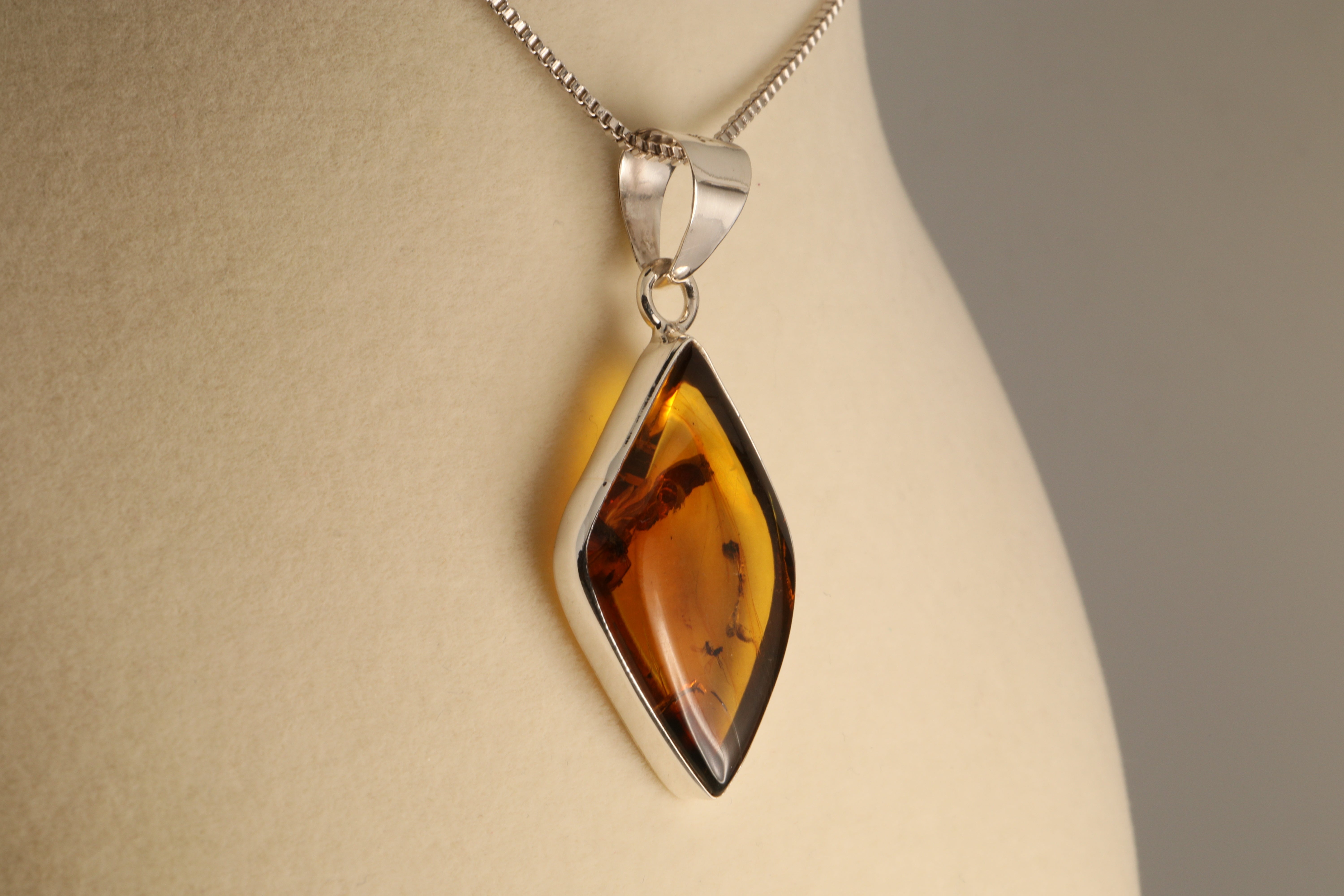 Golden Legacy – Chiapas Amber Pendant in 925 Sterling Silver