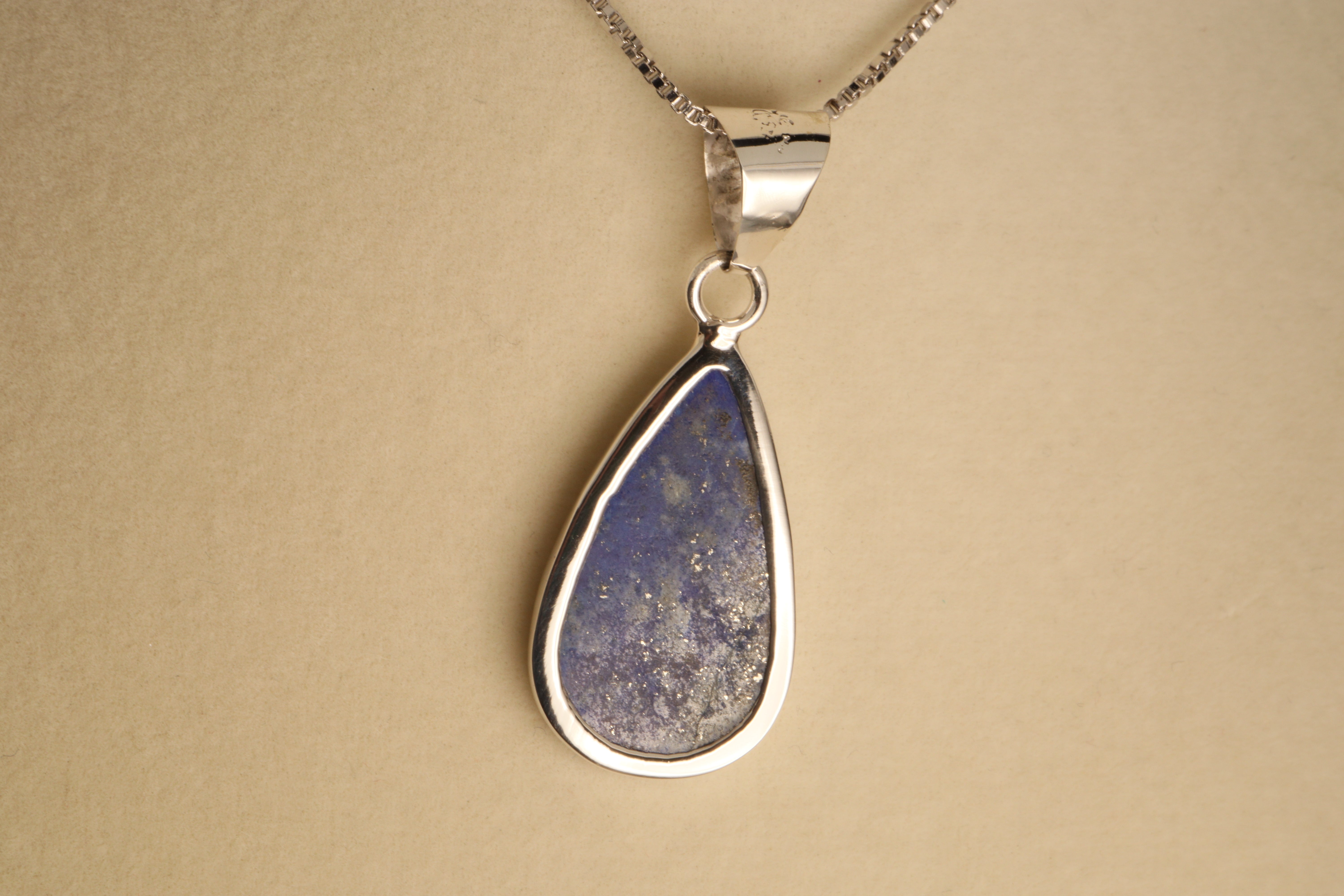 Cielo Profundo – Lapis Lazuli Pendant in 925 Sterling Silver