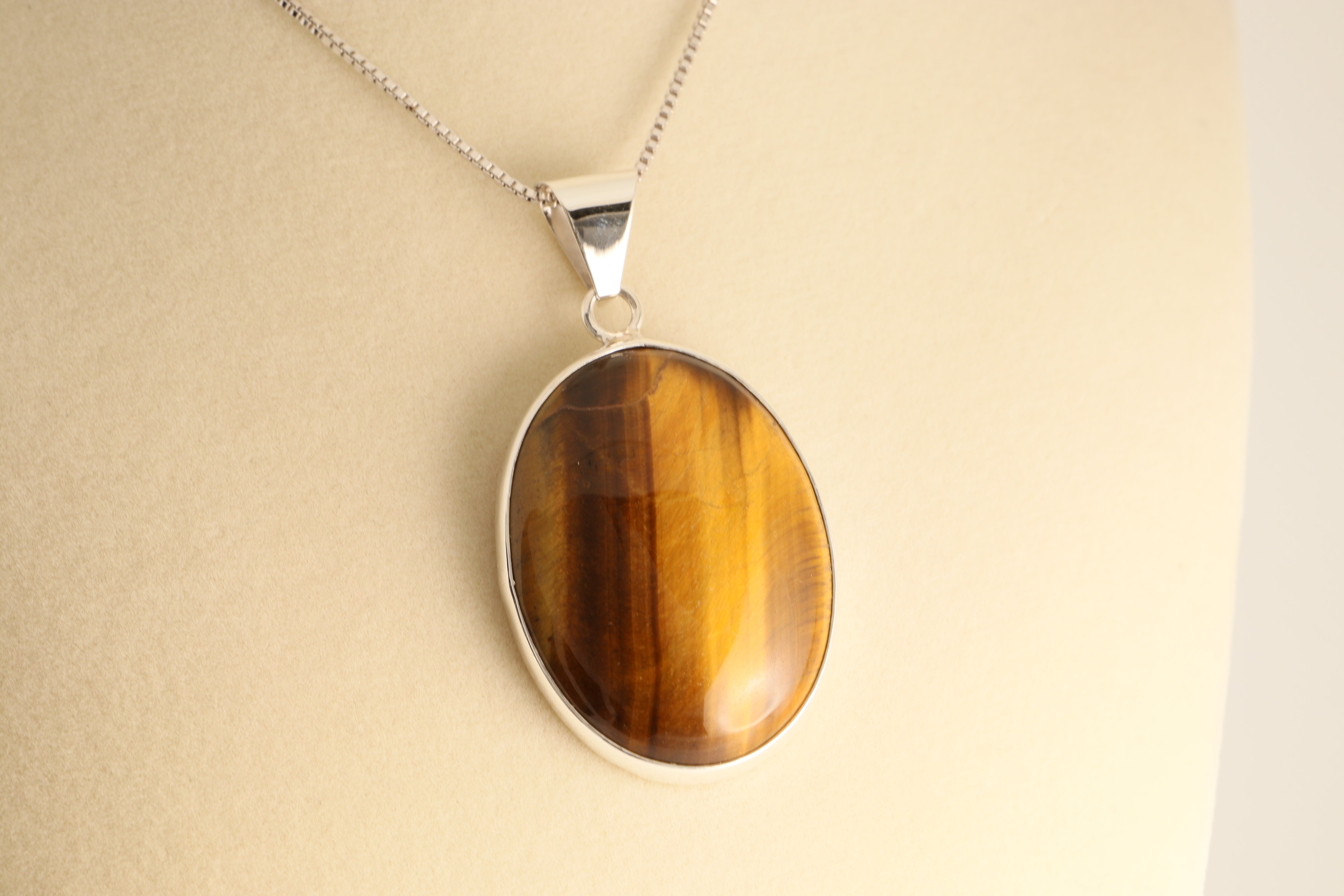 Guardian’s Gaze – Tiger’s Eye Pendant in 925 Sterling Silver