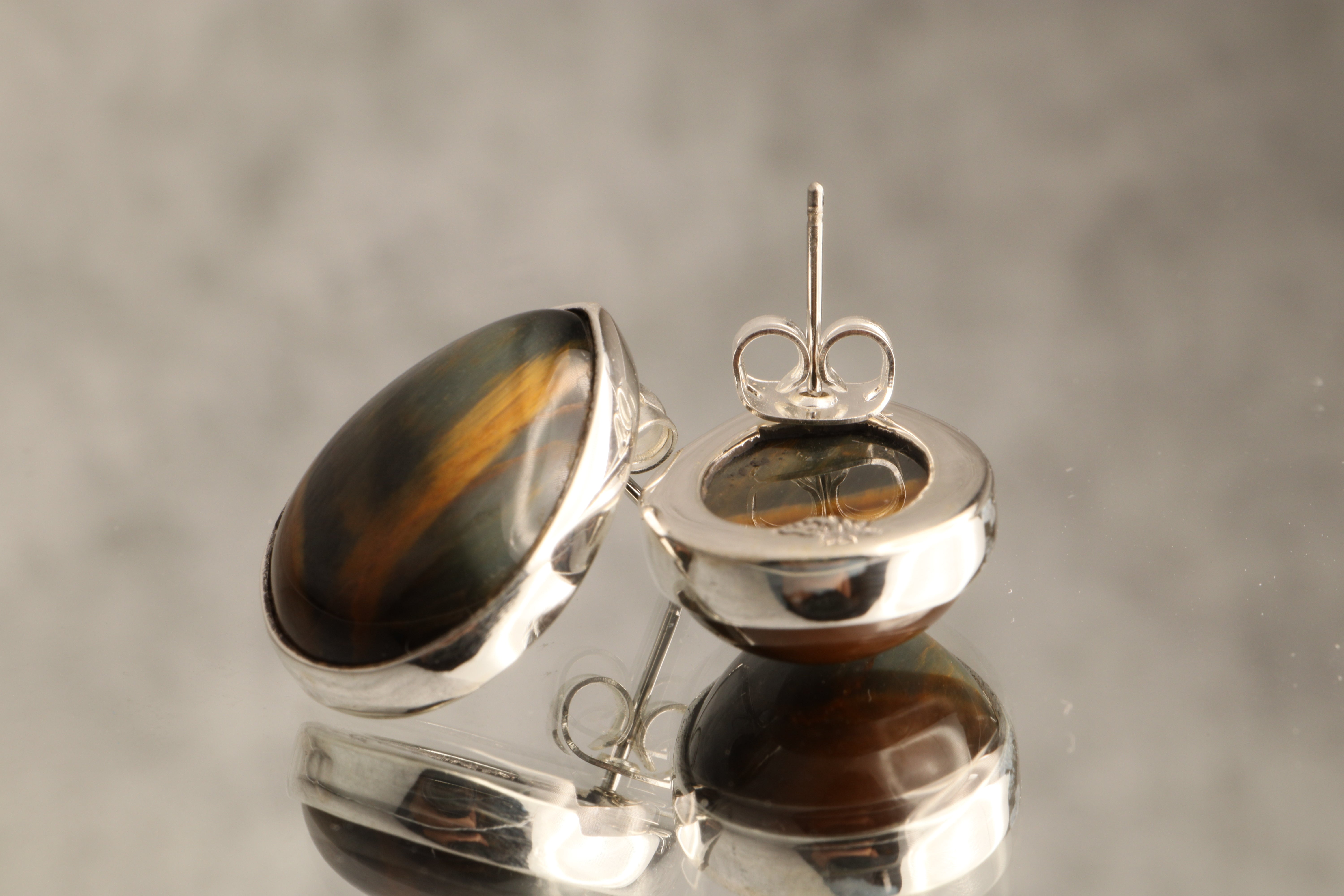 Guardian’s Gaze - Tiger's Eye 925 Silver Stud Earrings