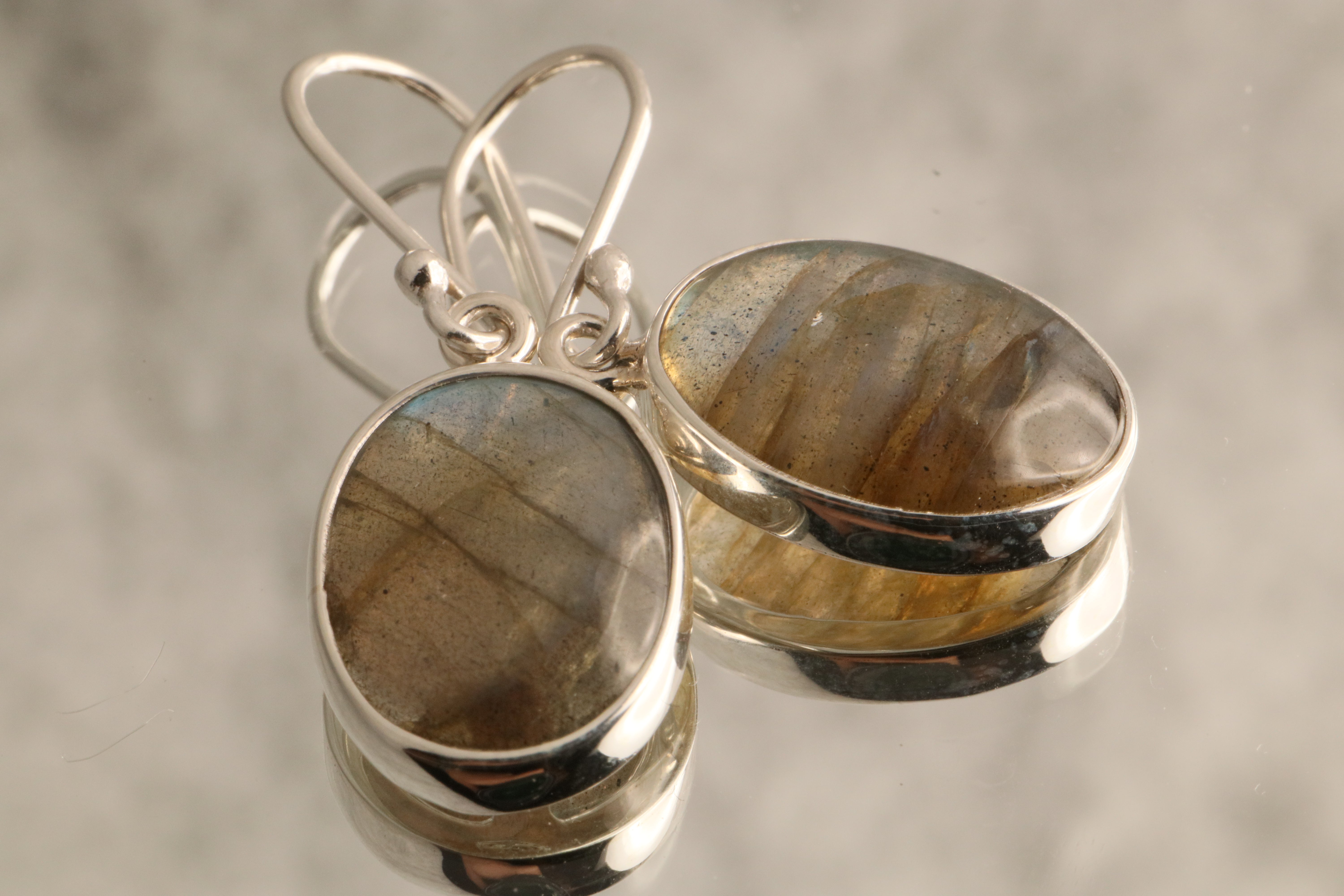 Aurora's Gleam - Labradorite 925 Silver Earrings