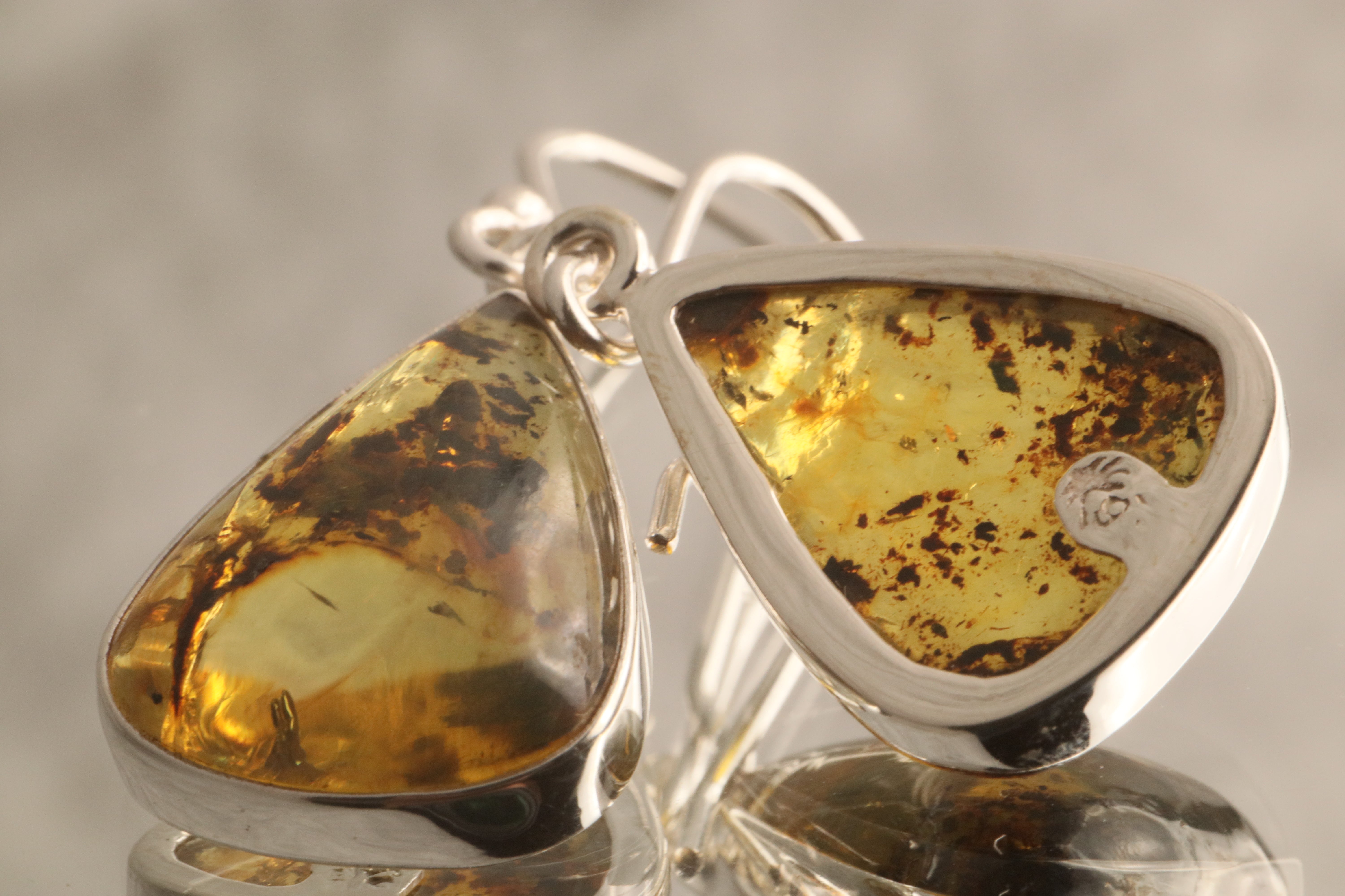 Sunlit Essence - Chiapas Amber 925 Silver Earrings
