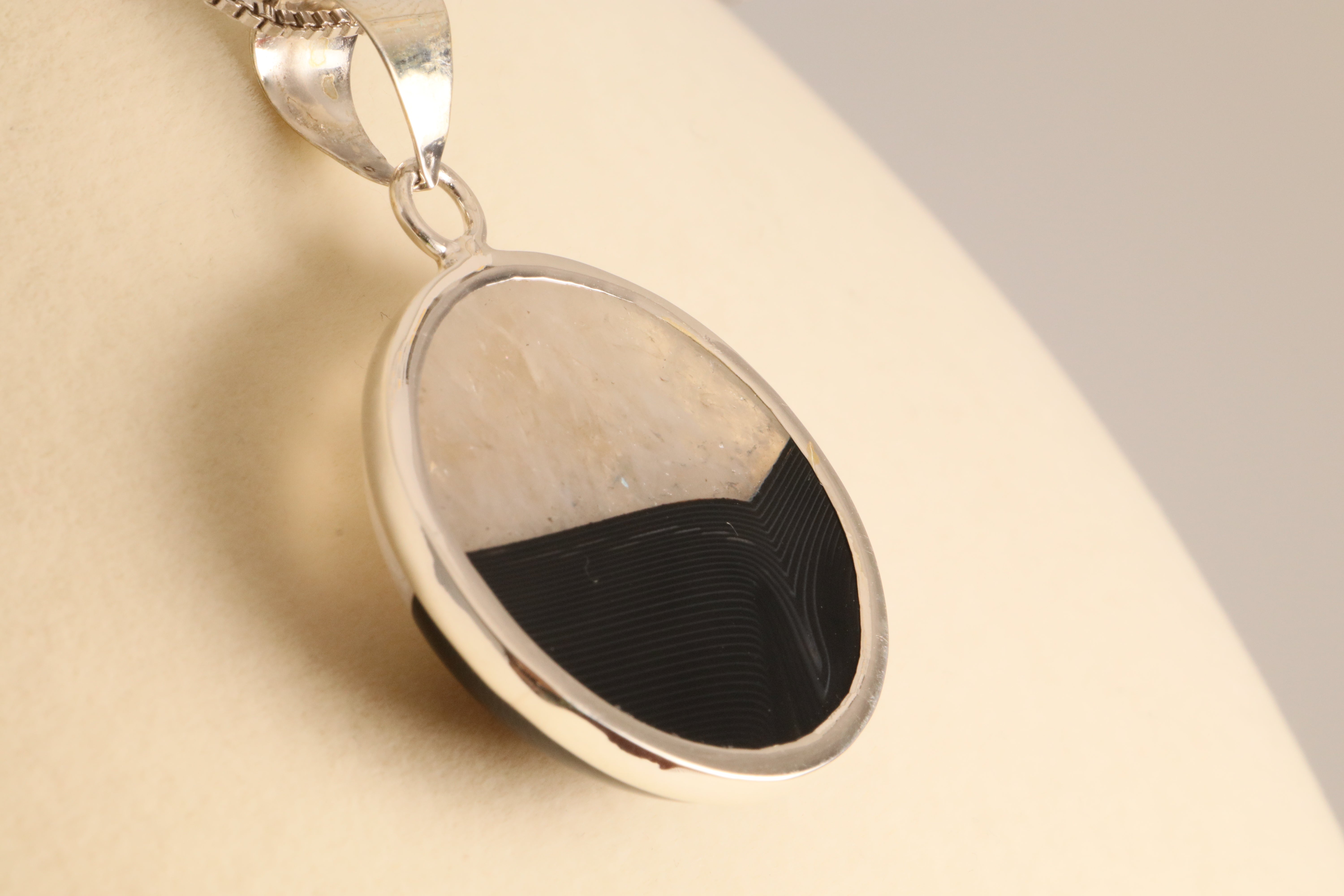 Midnight Cascade – Agate Druzy Pendant in 925