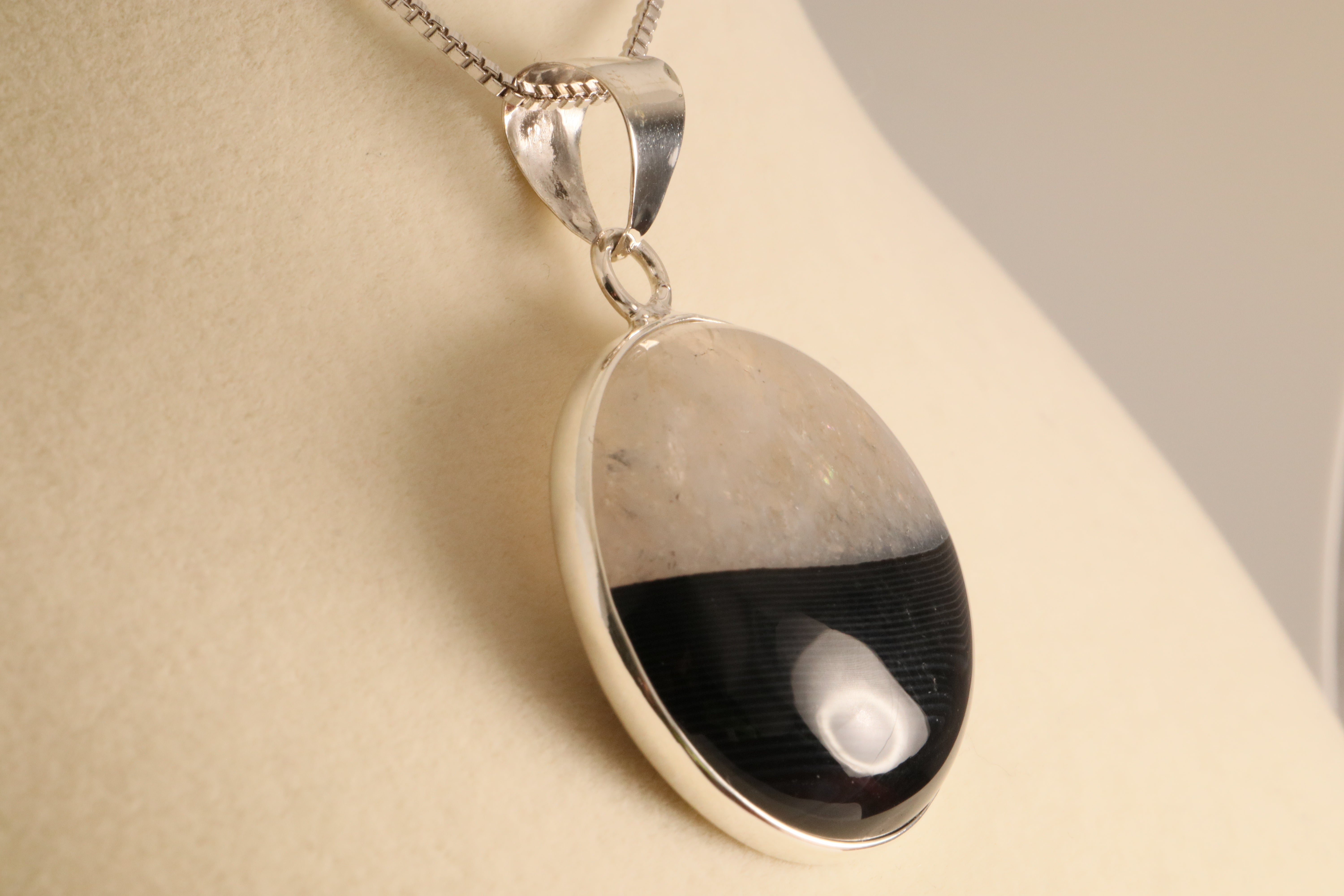 Midnight Cascade – Agate Druzy Pendant in 925