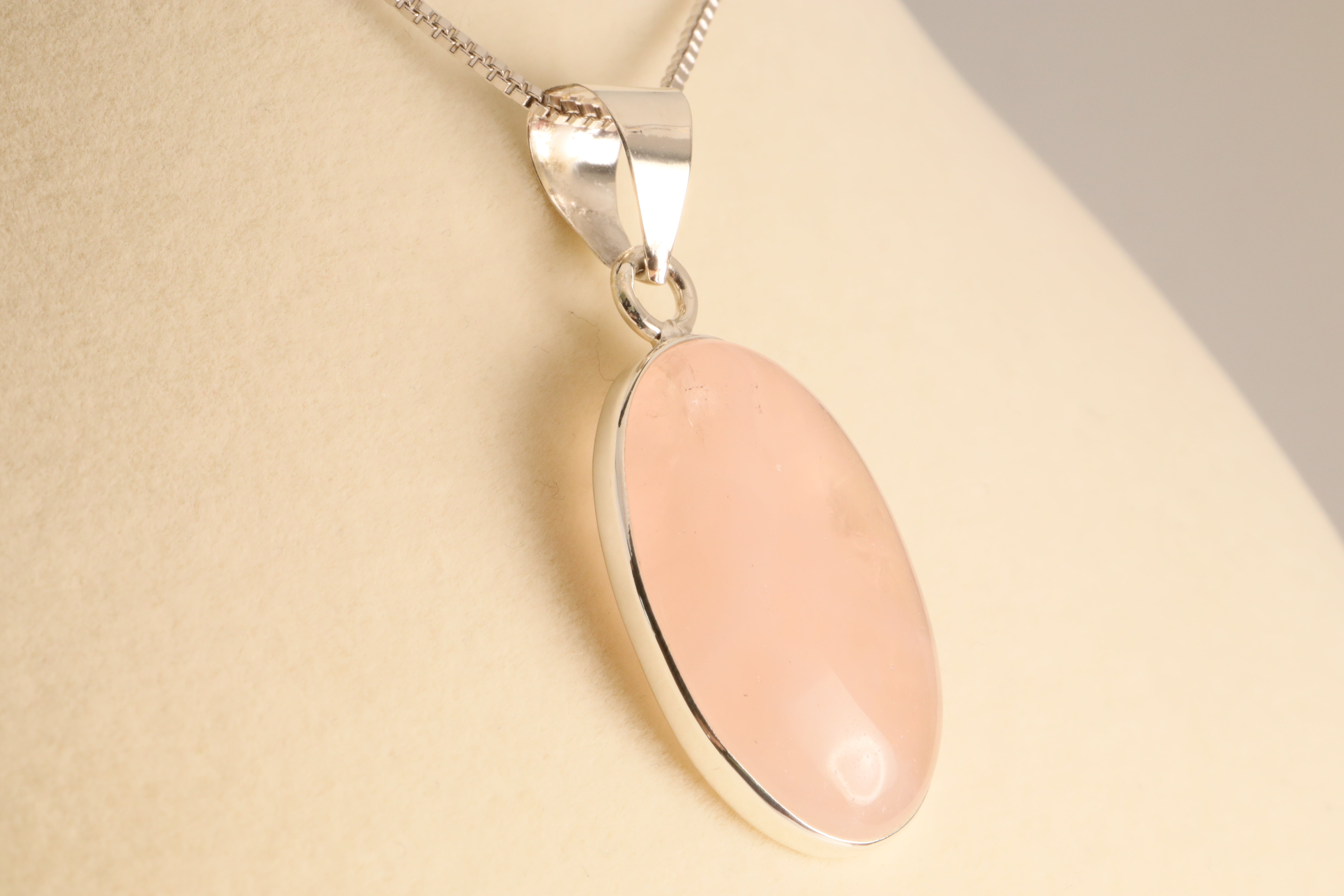 Heart Cascade – Rose Quartz Pendant in 925 Sterling Silver