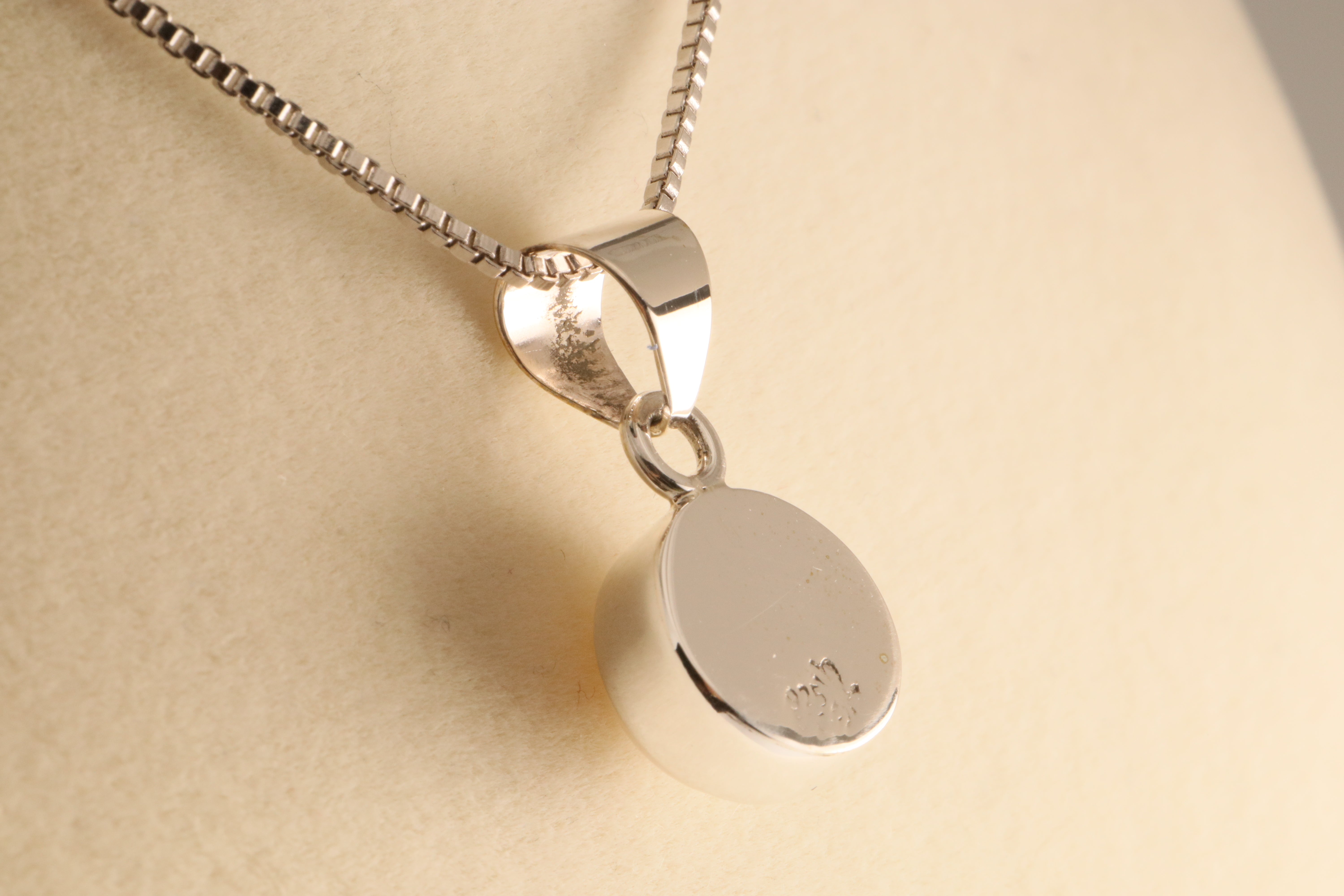 Luna Blanca – Pearl Pendant in 925 Sterling Silver