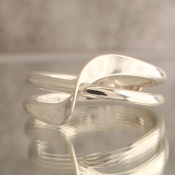 Whisper of the Wind - Over 5 Grams Of 925 Sterling Silver Ring