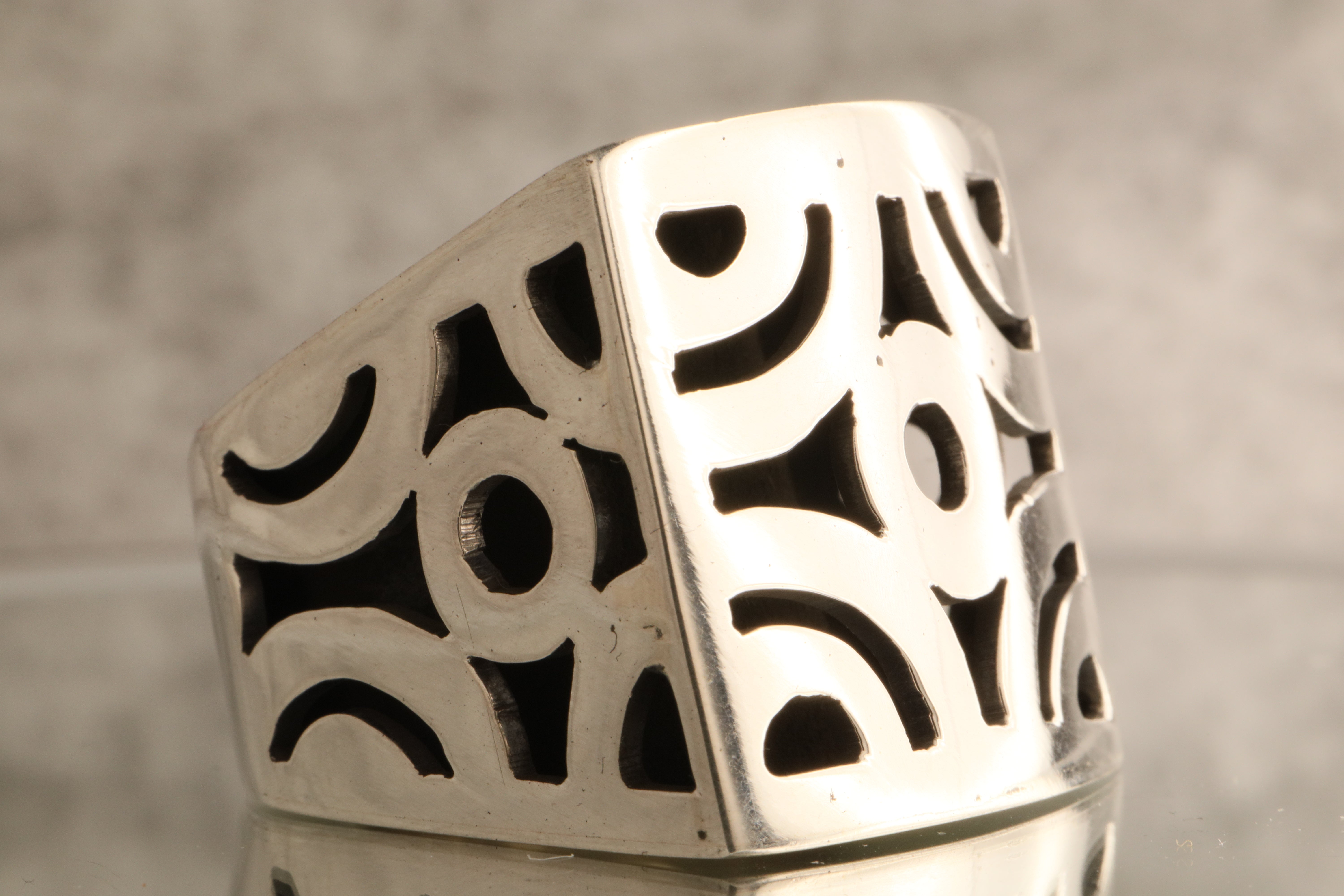Eternal Maze - 39 Grams Of Sterling Silver 925 Ring
