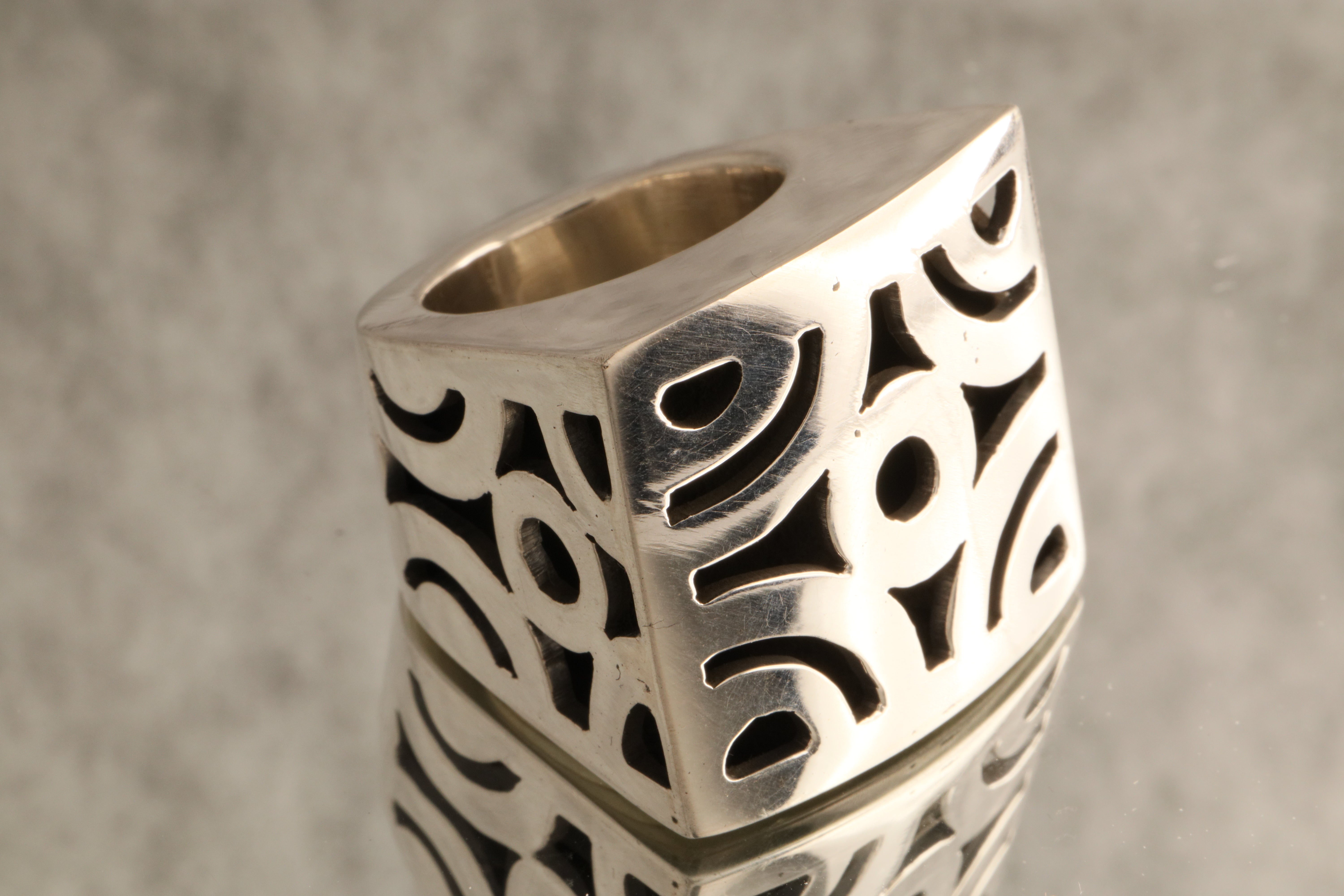 Eternal Maze - 39 Grams Of Sterling Silver 925 Ring