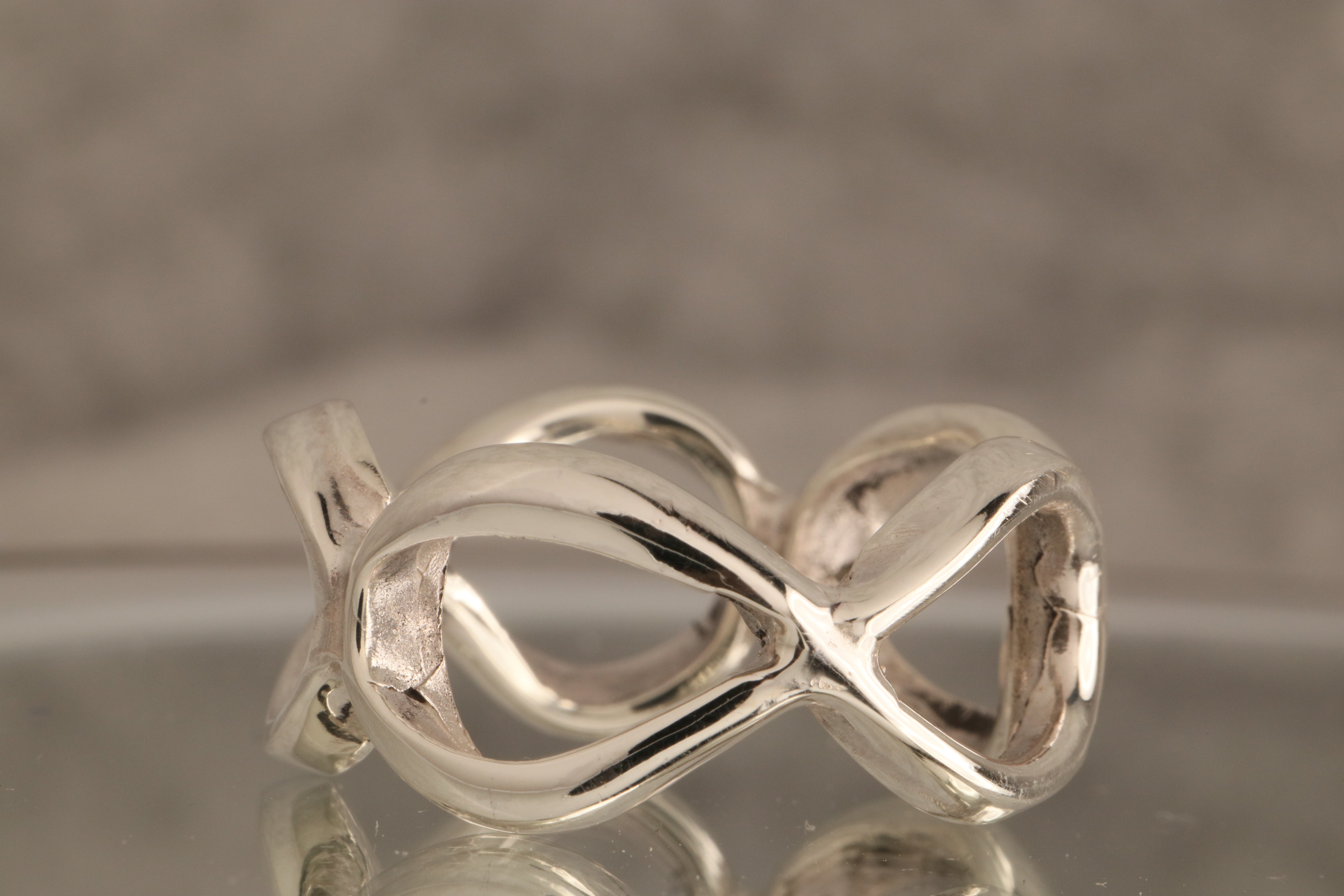 Infinito Ligero – Over 6 Grams  Of 925 Sterling Silver Infinity Ring