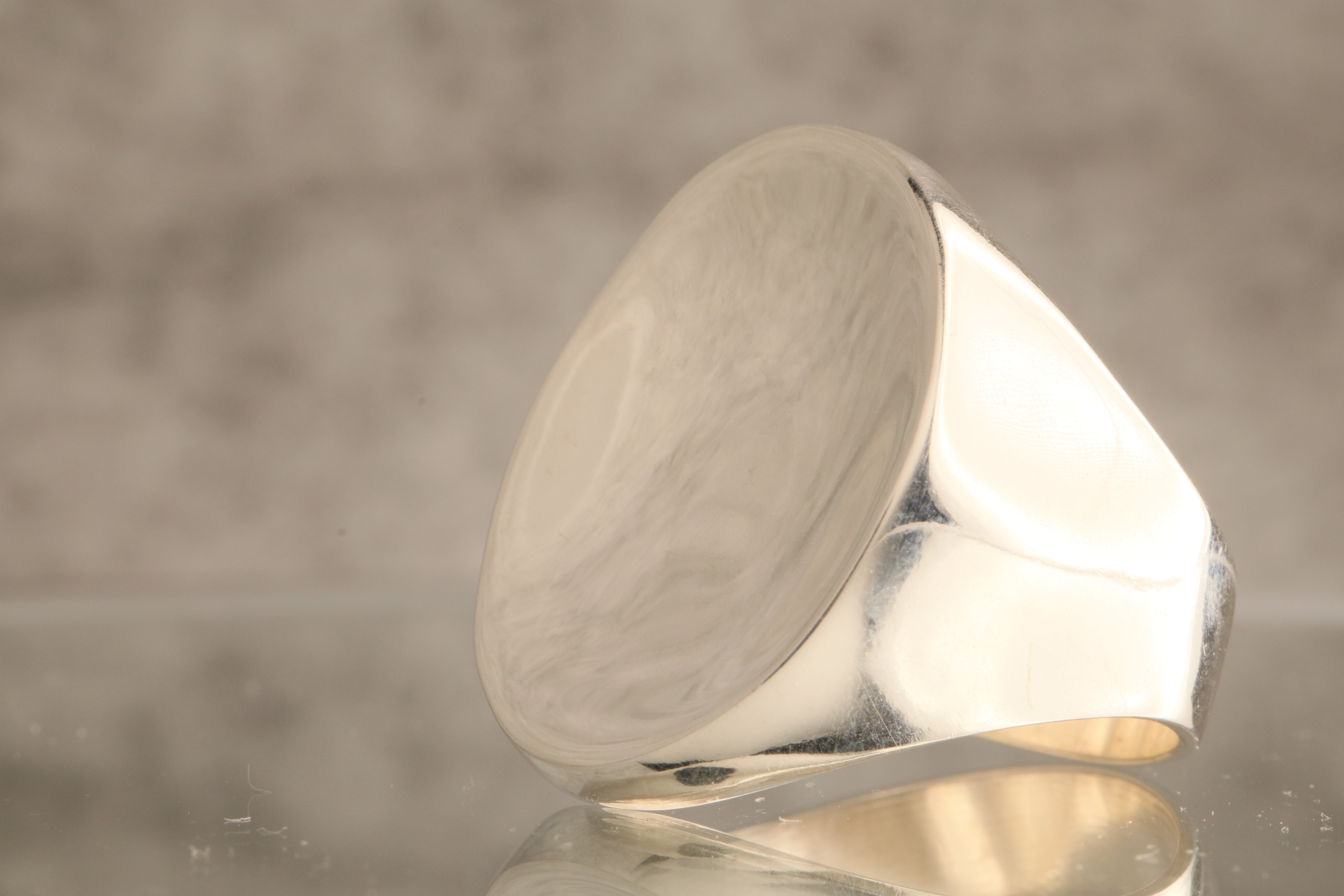 Espejo del Espíritu – Over 10g Of 925 Sterling Silver Bold Minimalist Ring