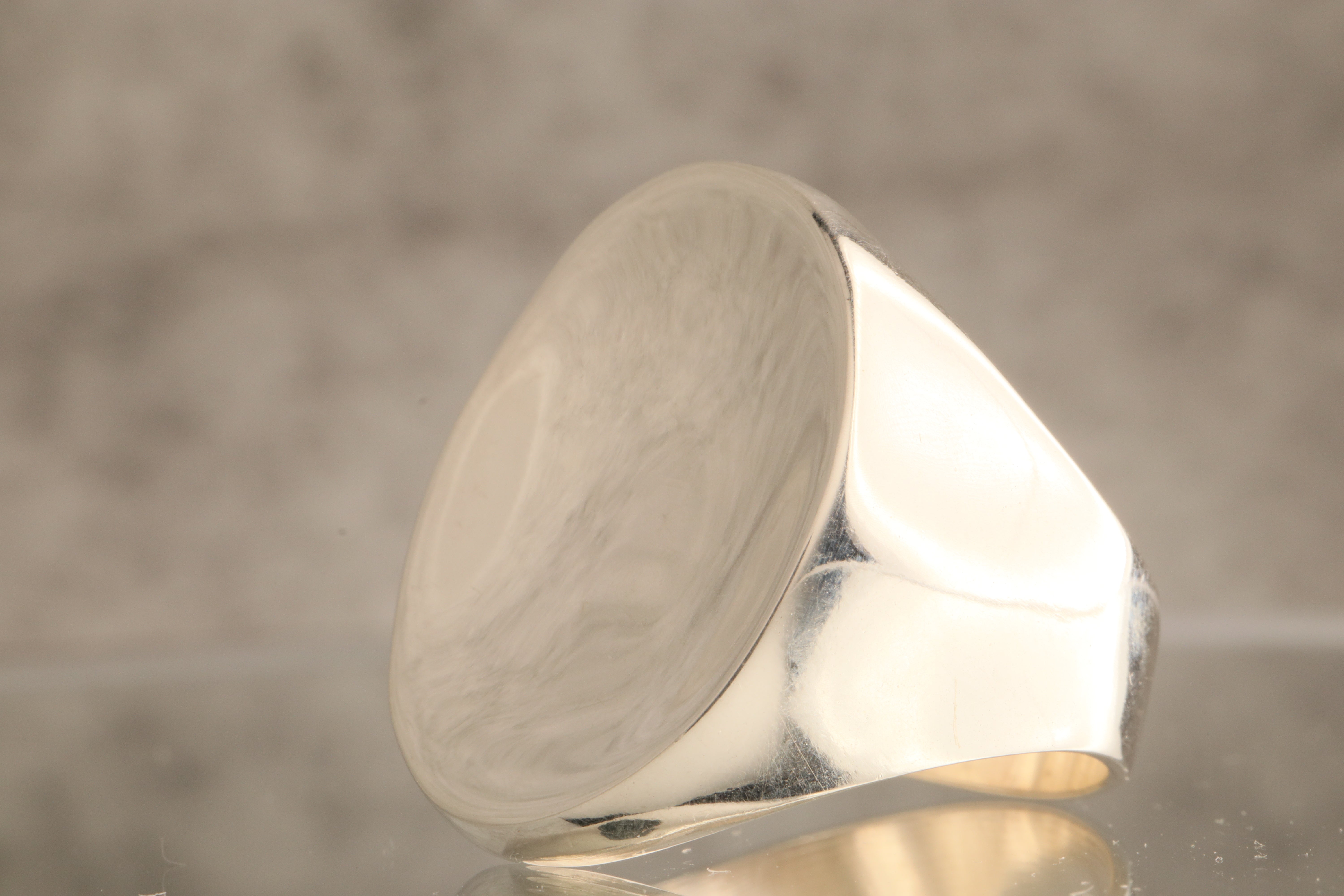 Espejo del Espíritu – Over 10g Of 925 Sterling Silver Bold Minimalist Ring