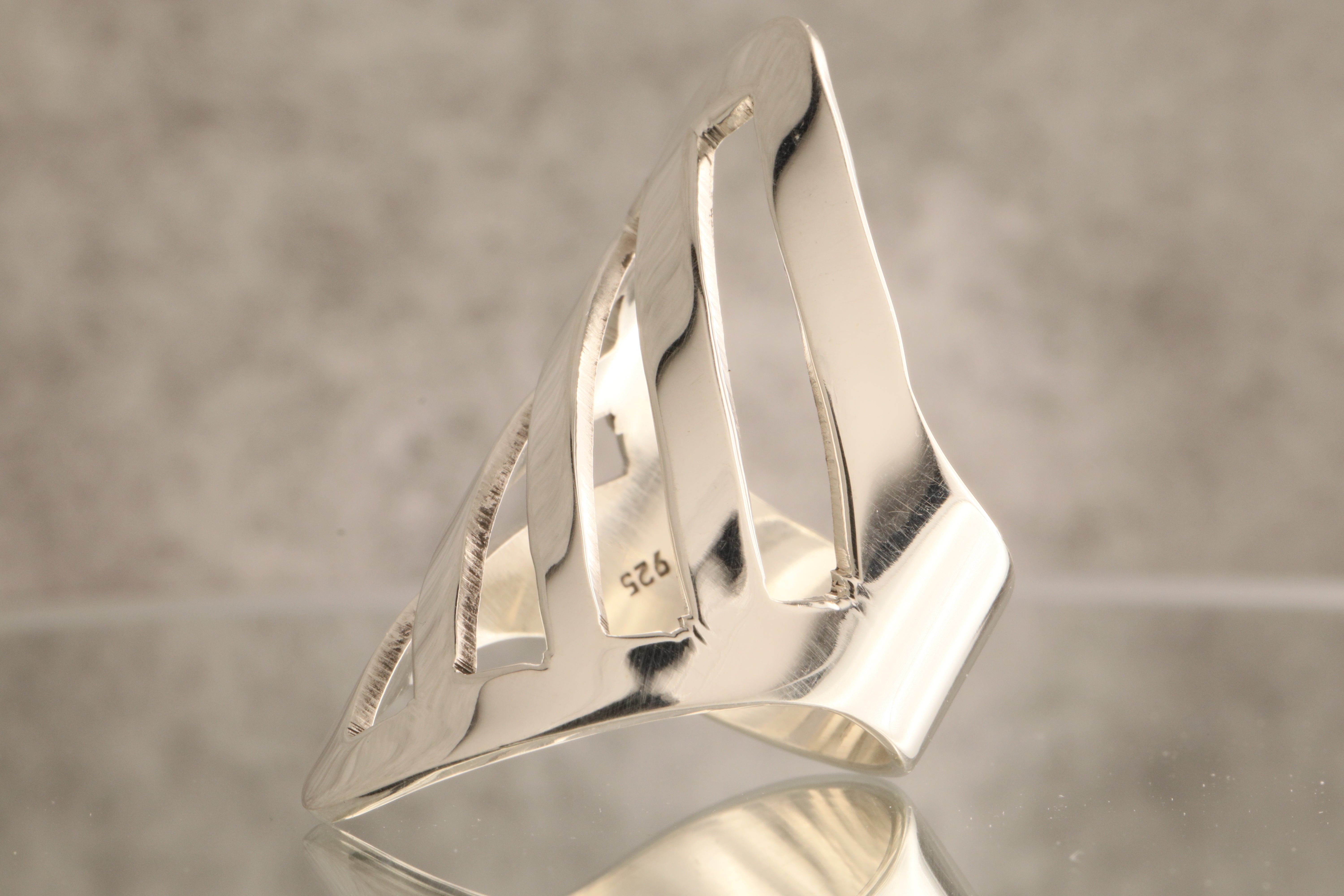 Waves of Strength - Statement Ring 11 Grams Of 925 Sterling Silver