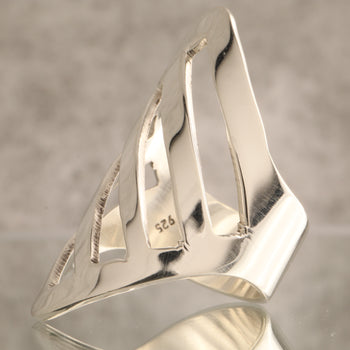 Waves of Strength - Statement Ring 11 Grams Of 925 Sterling Silver