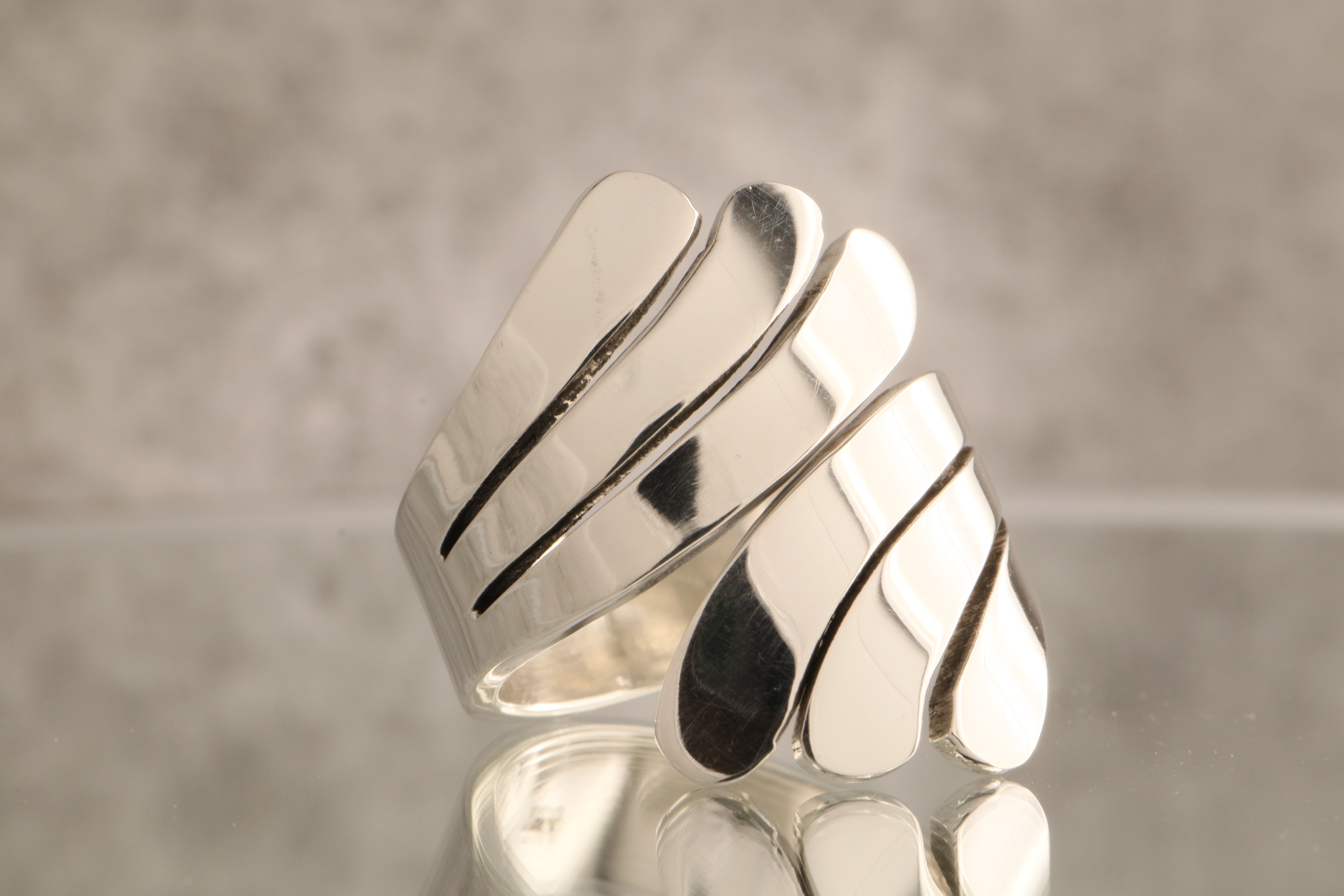 Whirlwind Elegance - Over 11 Grams Of 925 Silver Spiral Band Ring
