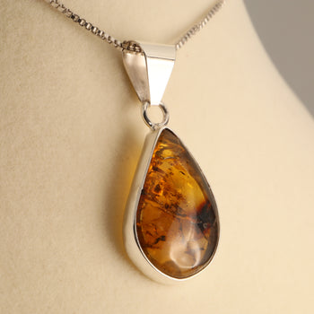 Golden Legacy – Chiapas Amber Pendant in 925 Sterling Silver